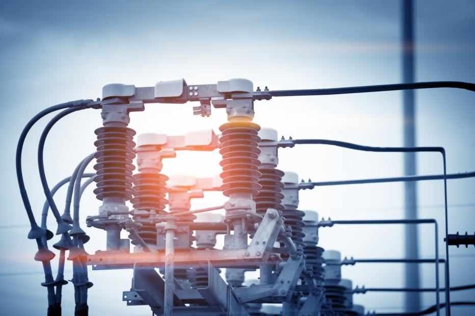 High voltage circuit breaker in a power substation